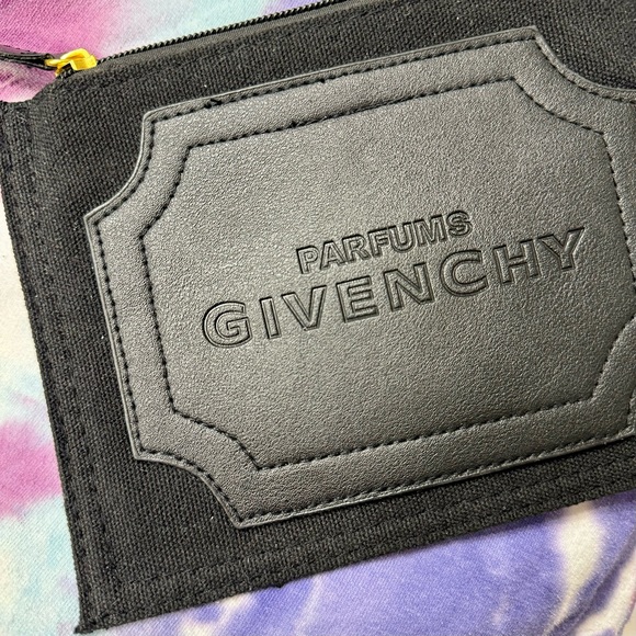 GIVENCHY Parfums Zippered Pouch ◾️ Great Condition ✔️ - Picture 1 of 7